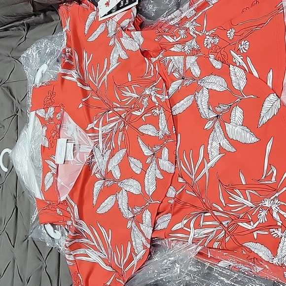 2pc top and dress Marallis Collection - Picture 3 of 7